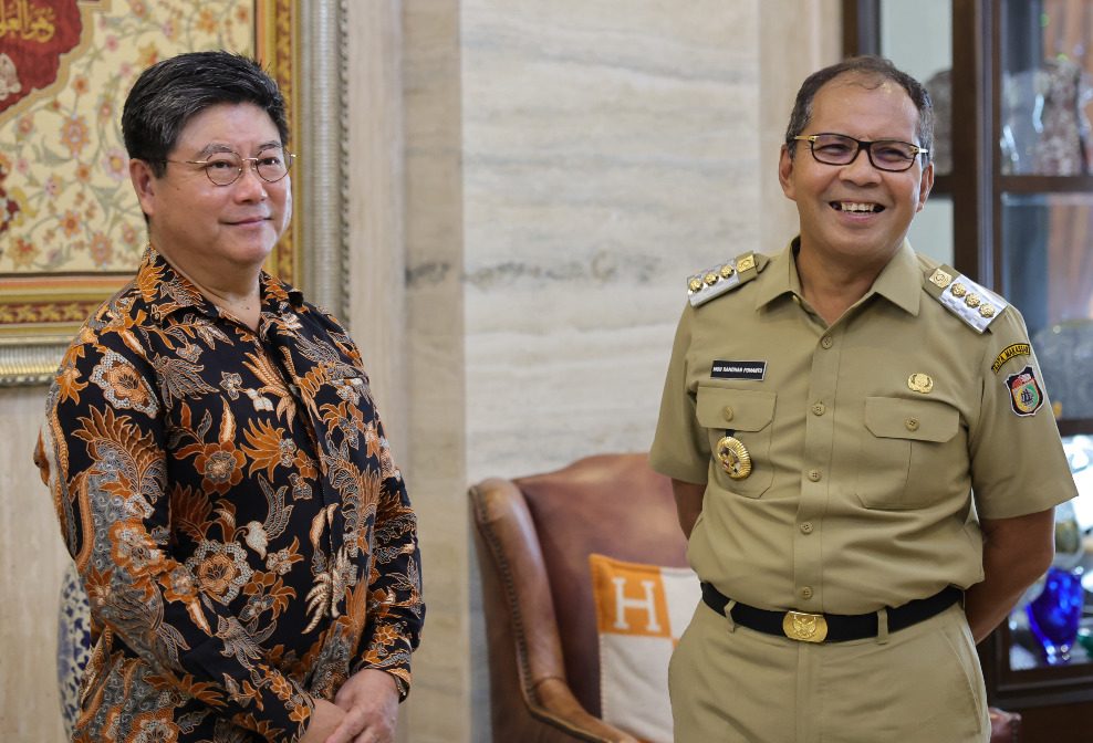 Danny menerima audiensi Kepala Kantor Konsuler Jepang Makassar Ohashi Koichi di kediamannya, Senin (31/07/2023).