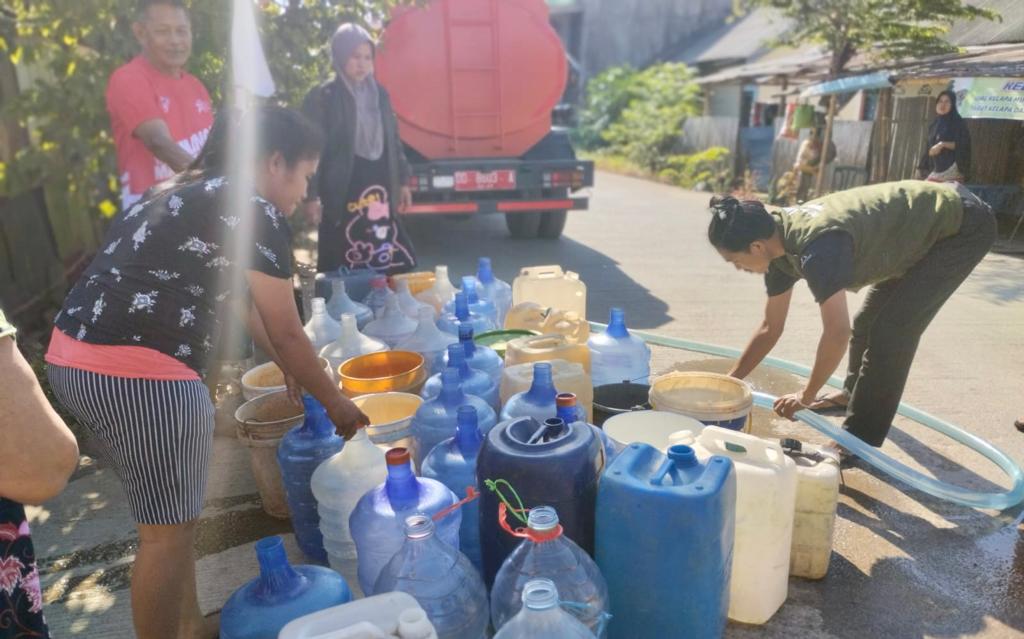 kemarau krisis air bersih makassar