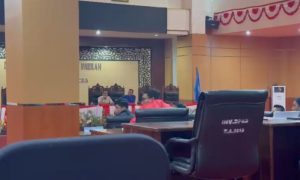 Rapat Dengar Pendapat terkait KOPDES di gedung DPRD Bulukumba, Senin (8/12/2025)